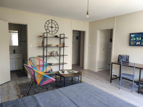 Apartamento Studio 34 M2 Refait � Neuf- R�sidence Priv�e. Clim