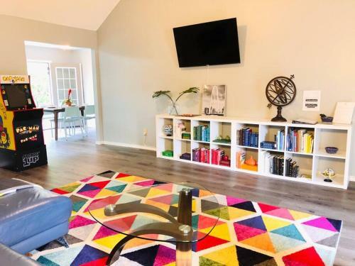 Villa *the Book Nook* Books/arcade/grill