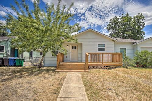 San Antonio Retreat With Deck About 5 Mi To Dtwn!