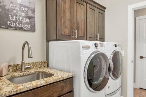 Park View Place At Ladera Resort- Private Home! Rv Parking!