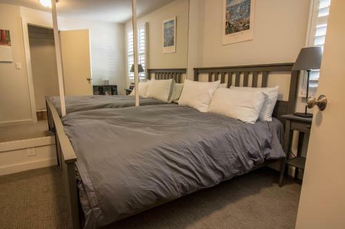 Woodside 2 Bedroom Private Home By Lespri Property Management