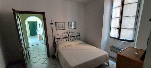 Apartamento Trilocale Mentone Vista Mare