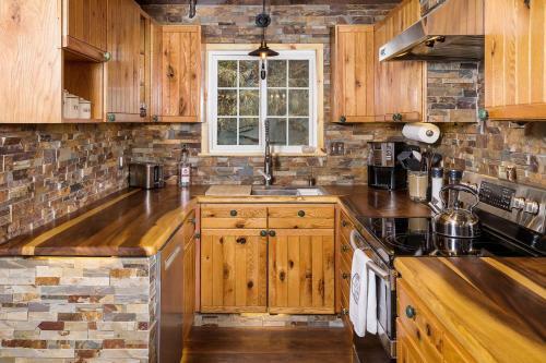 Icicle Ridge Retreat