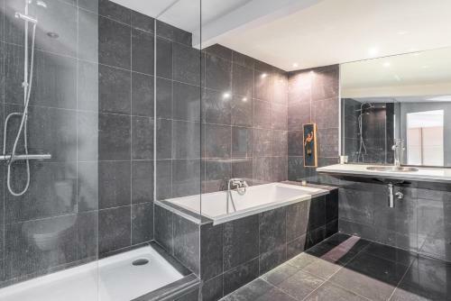 Loft D Artiste Au Coeur Du Quartier Zola