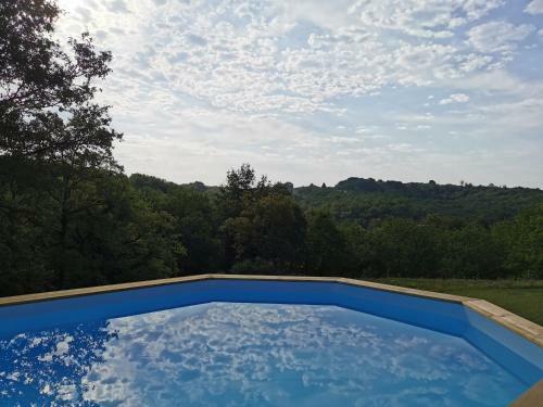 Maison Typique P�rigourdine Avec Piscine