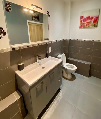 Maison Calme - Proche Plage - Terrasse Privative & Parking Gratuit