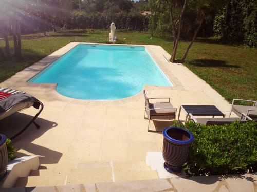 Jolie Villa Belle Piscine, Barbecue, Ping Pong,...