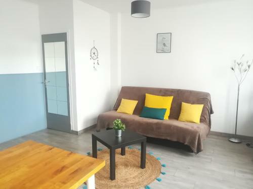 Apartamento Studio * Proximit� Transport * Parking * Fibre