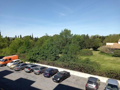 Apartamento Studio Balcon Proche Hypercentre De Narbonne