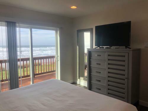Sailor Jack Oceanfront Motel