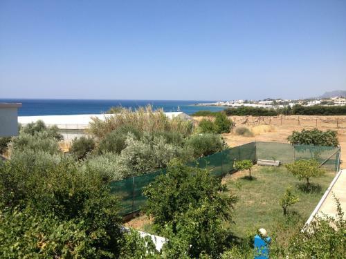 Sea View And Mountain View Apartment For 4 People