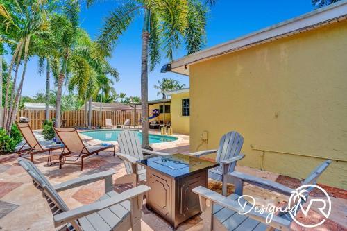 Beautiful 4 Br With Private Heated Pool
