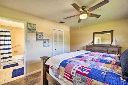 Palm Harbor Sunrise Retreat 3 Mi To Beach!