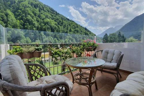 Lovely Mountain Apartment In The Alps