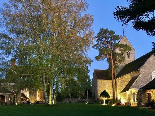 Hostal Le Prieur� De Bazainville