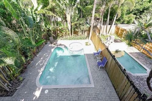 House With Pool Close To Shopping And Beach