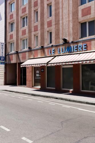 Hotel Le Lumi�re
