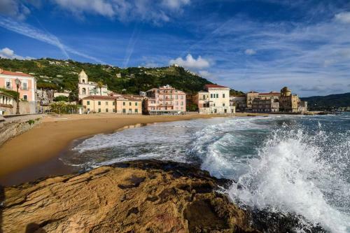 Elegante Villa Tra Mare E Storia