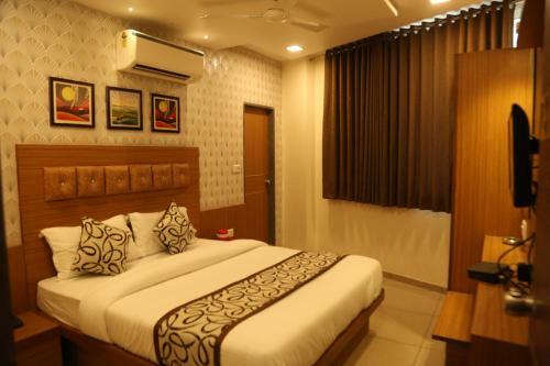 Hostal Hotel Rk Palace