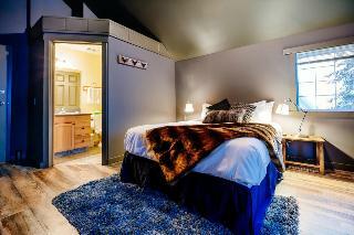 Posada Creekside Country Inn