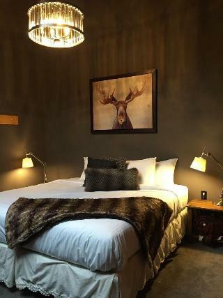 Posada Creekside Country Inn