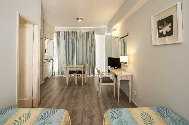 Apartamentos Colon Playa