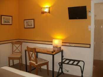 Hotel H�tel Du Tricastin