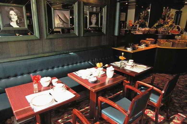 Hotel Mercure Versailles Parly 2