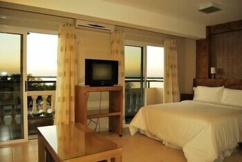 Hotel La Rozada Suites