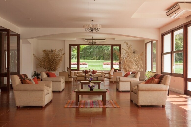 Hotel Las Moras