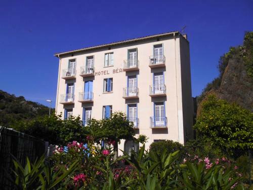 Hostal Residence Villa Bear