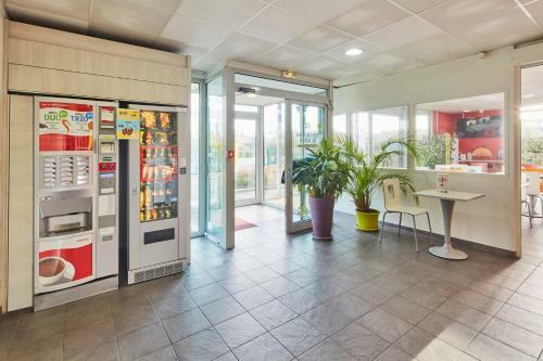 Hotel Premiere Classe Avignon Parc Des Expositions