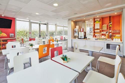 Hotel Premiere Classe Avignon Parc Des Expositions