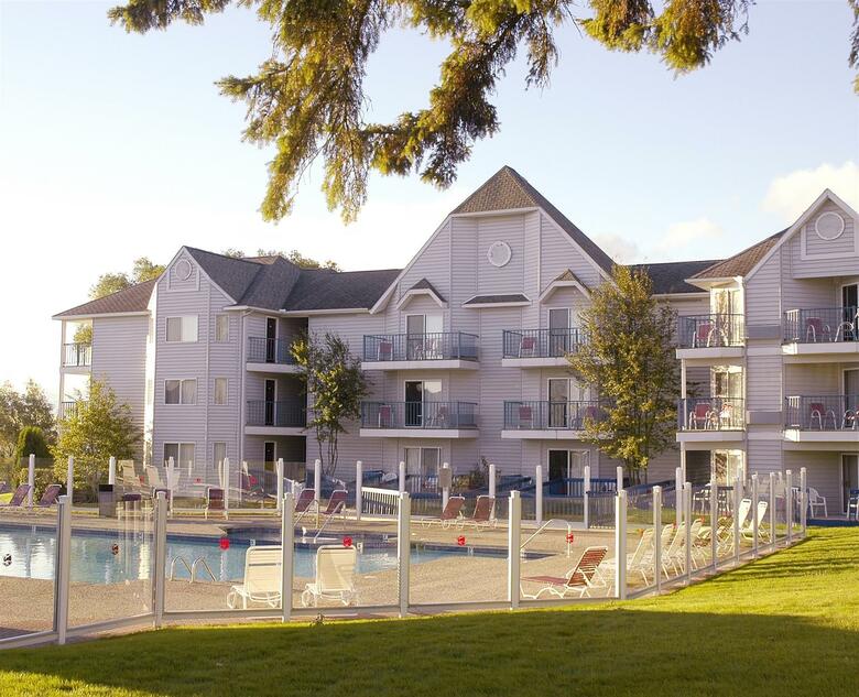 Hotel Best Western Harbour Pointe Lakefront