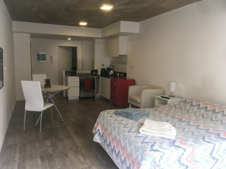 Hotel Modern Studios In Palermo