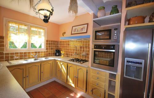 Holiday Home La Roure�