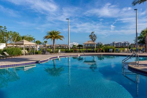 5 Bedrooms - 4 Bathrooms - Storey Lake 4800 Ll