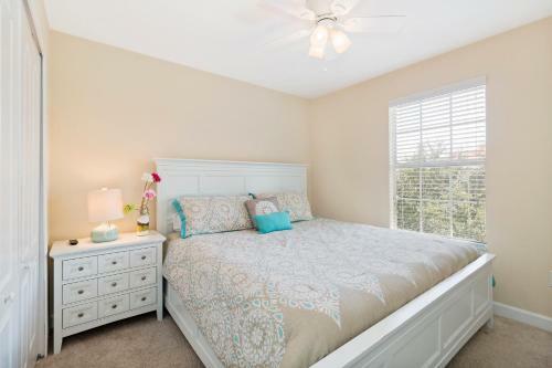 6 Bedrooms - 5 Bathrooms - Paradise Palms 8941 Cp
