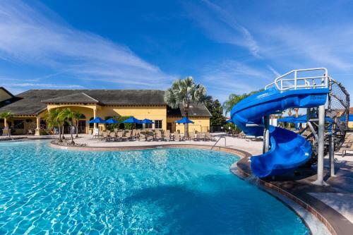 6 Bedrooms - 5 Bathrooms - Paradise Palms 8941 Cp