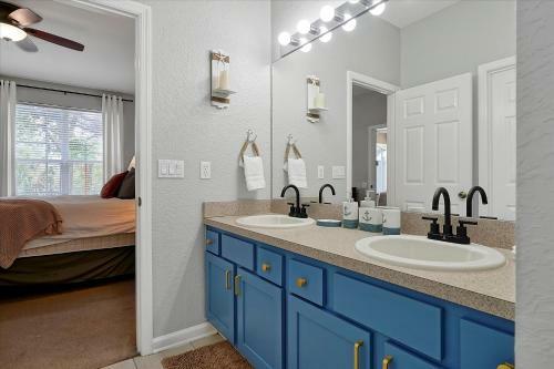 Windsor Hills Luxurious Villa 3 Miles To Disney!