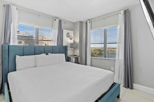 Apartamento 6165 Carrier Drive 2701