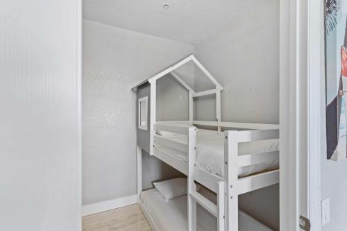 Apartamento 4102 Breakview Drive 409