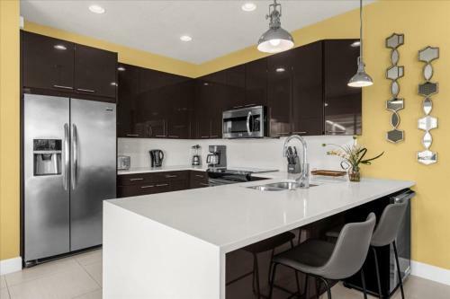 4 Bedrooms- 3 Bathrooms- Serenity 1521 Rc