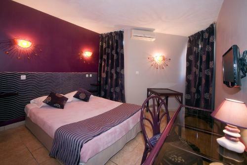 Hotel Tropic