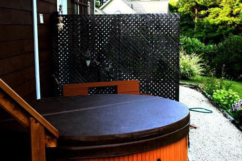 Laughing Waters Bed & Breakfast And Vacation Rental