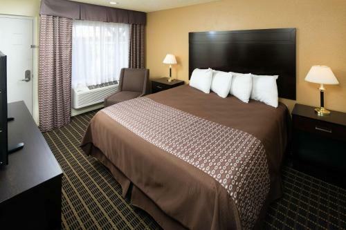 Hotel Hospitality Inn Redding