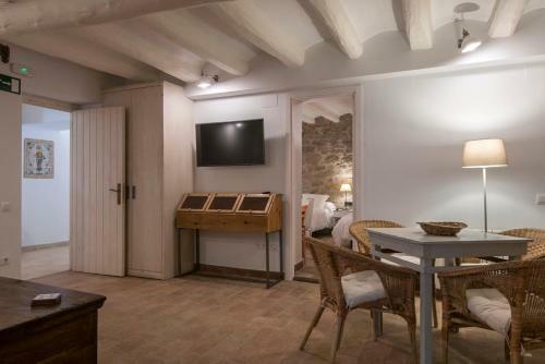 Villa La Vila D'argen�ola, Se�orial Y Hist�rica