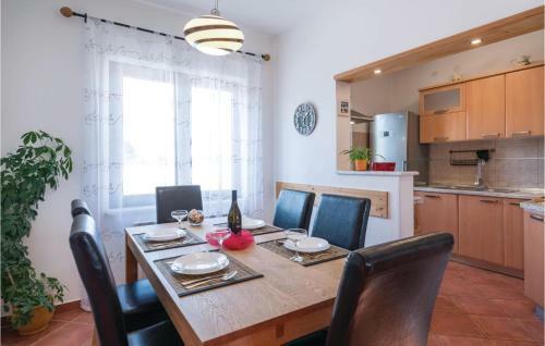 Holiday Home Radeki Polje I
