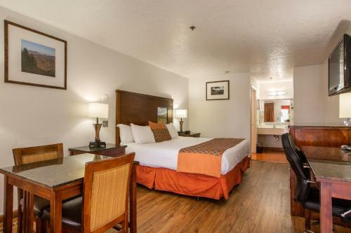 Motel Sandia Peak Inn