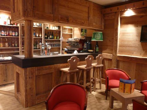 Hotel Logis Le Pont De Champ